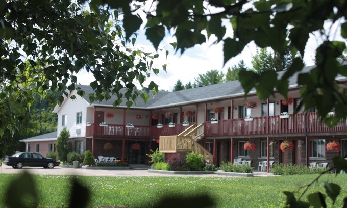 Val David Hotel | Motel Le Radisson de Val-David