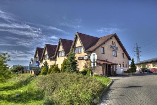 Vestec Hotel | Motel U Krbu