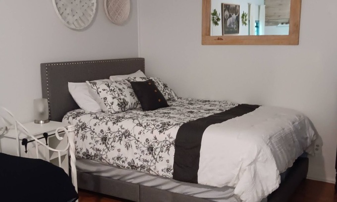 Rusk Cottage | Mother-In-Laws Guesthouse