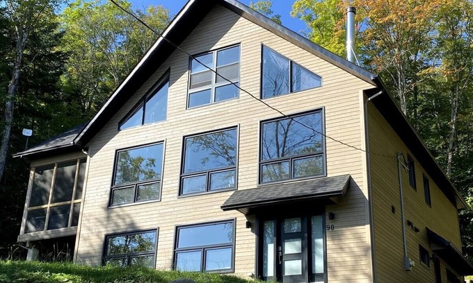 Saint Donat Ski Chalet | Mountain escape close to ski trails and slopes. Access to water