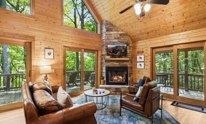 West Jefferson Cabin | Mountain Cabin on New River