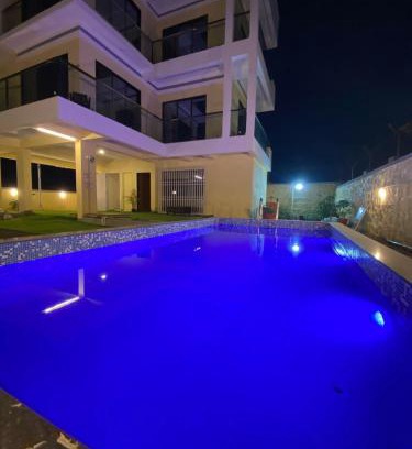St.Stanislaus Villa Villa | Mountain Gaze Villa - The Dream Stays ll 4 Ac rooms ll Big Pvt Pool ll Hill View