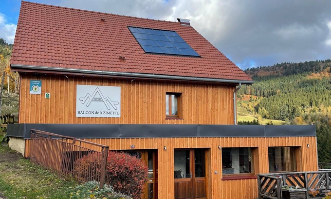 Ventron Bed & Breakfast | Mountain guest rooms, pets allowed