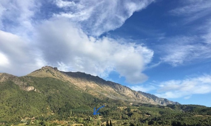 Hoyo de Epuyen Cabin | Mountain home with epic views- short drive to lake and river.