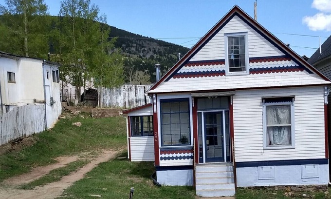 Victor House | Mountain House in Historic MIning Town of Victor