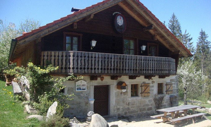 Waldkirchen Cottage | Mountain hut with charm in a dream location for self-catering