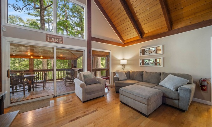 Wilkesboro House | Mountain Lake Retreat With Rustic Elegance