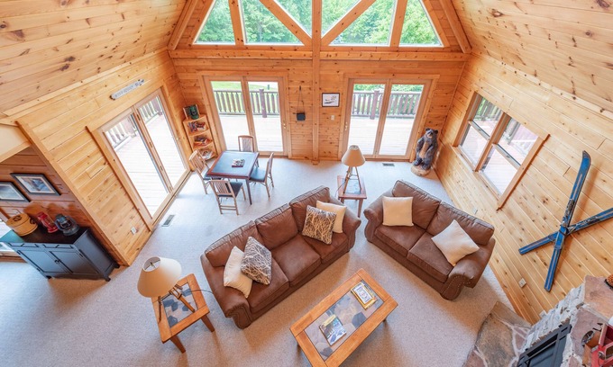 Swanton House | Mountain Lodge w/Fire Pit, Games & Lake Fun