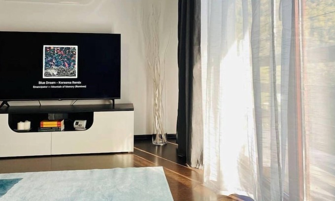 Sinaia Apartment | Mountain Nest with Smart TV and private entrance
