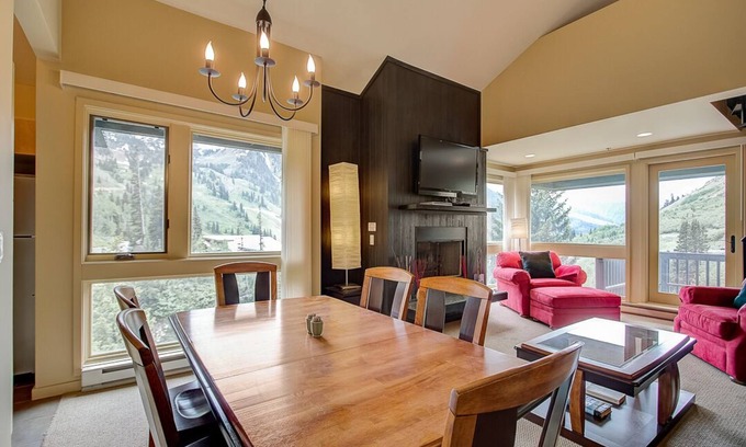 Salt Lake Mountain Resorts Apartment | Mountain Summit Getaway - within minutes of Alta and Snowbird