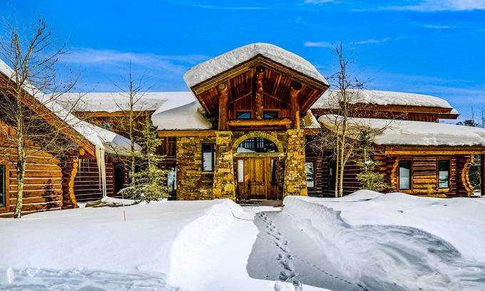 Gallatin Gateway Cabin | Mountain Top Luxury | Cabin in Big Sky w/fireplace, patio, full kitchen, & W/D