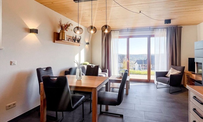 Neuastenberg House | Mountain View - Charming semi-detached house for 4 people with infrared cabin