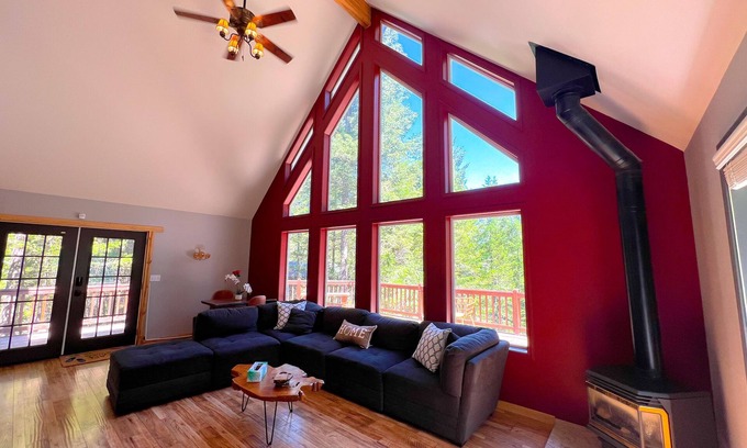 Kalispell House | *Mountain View* Entire Upstairs CHALET, Kalispell, MT