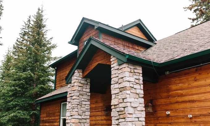 Blue River House | Mountain View From Every Room