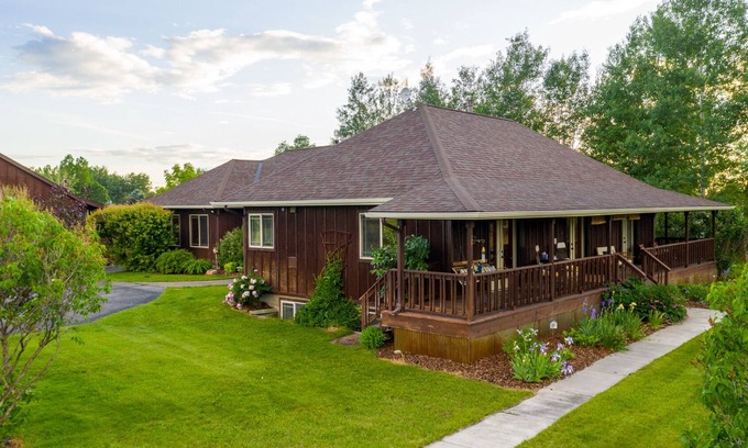 Bozeman House | Mountain View - Great location, inquire for rental car discounts!