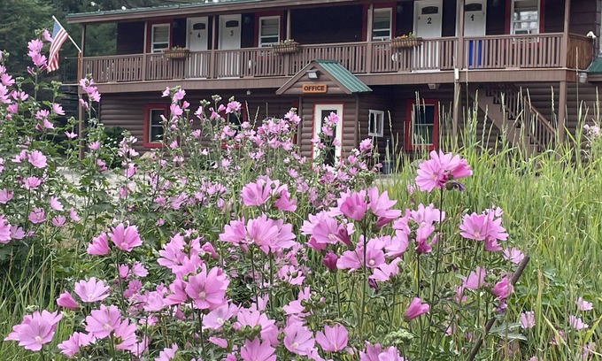 Stratton Hotel | Mountain View Motel & Campground