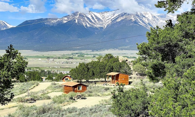 Buena Vista Cabin | Mountain View Shared Bunkhouse: 1 Room Bunkhouse without a bathroom. 3 sets of twin bunk beds Contact us to book the full bunkhouse.