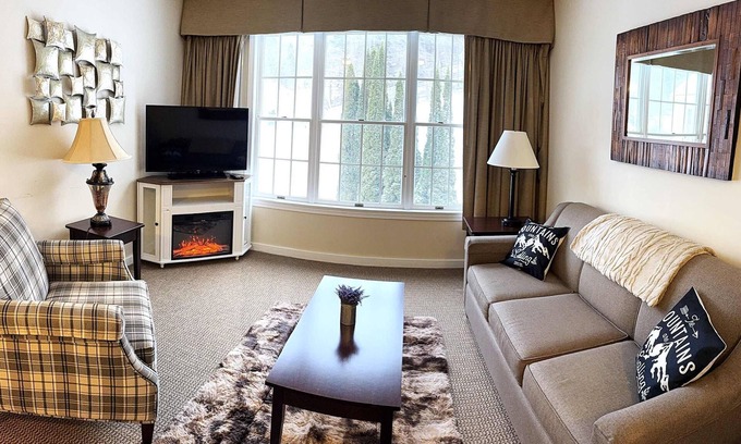 Hancock Apartment | Mountain View Suite at Jiminy Peak - Ski On Off - Near Elevator, Pool, and Lobby