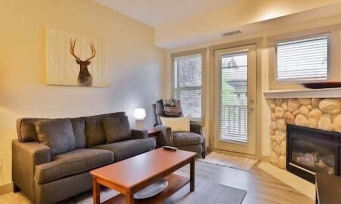 East Kootenay Condo | Mountain View Two Queens Condo