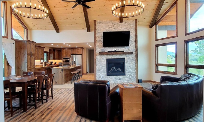 Montrose House | Mountain Views at Mesa Vista Ranch