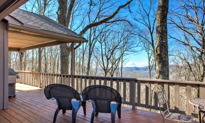 Wolf Laurel House | Mountain Views + Hot Tub, Game Room & 2 Kitchens | Biltmore Pass Included