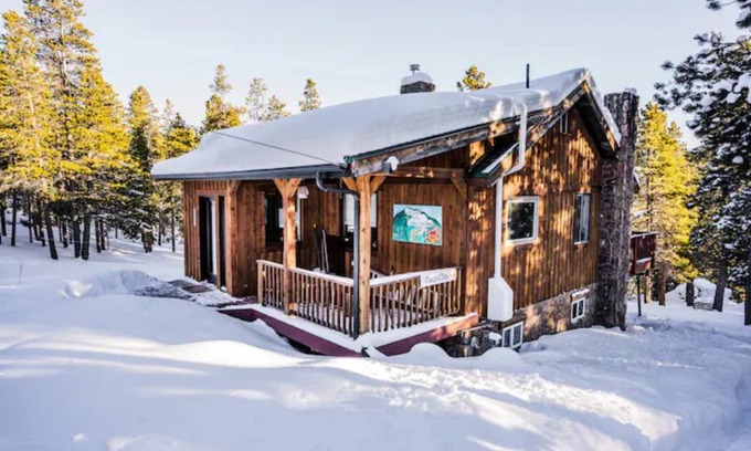 Coal Creek House | Mountain Views, Huge Deck, Fireplace & Jetted Tub
