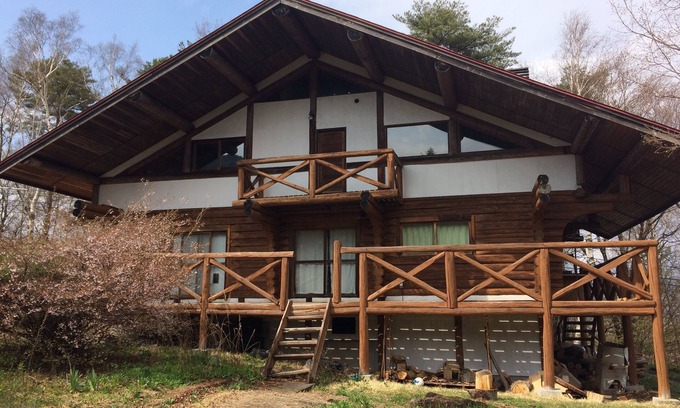 Chino House | Mountains, ski resorts, hot springs, cuisine, culture