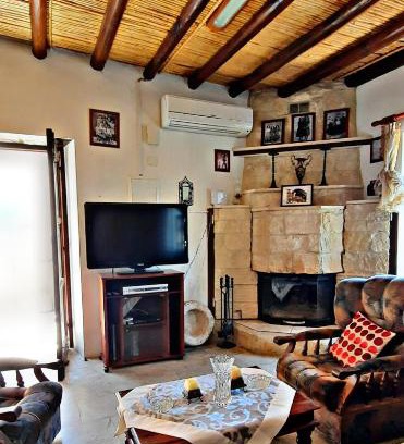 Vouni House | Mountains view