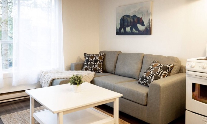 Whistler Creekside Apartment | Mountainside 1BRM & Loft : Sleeps 4 ,Free Parking, Near Lakes, Restaurants & Shops!