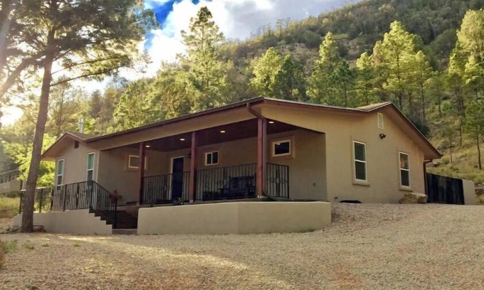 Ruidoso House | Mountainside Hideaway