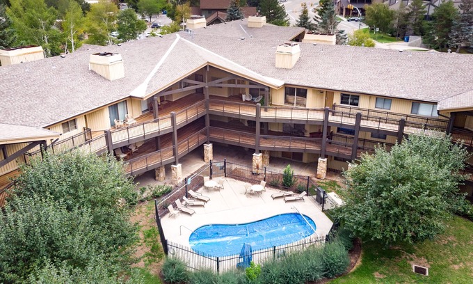 North Park City Condo | Mountainside perfection in Park City! 5 star condo in the heart of the action