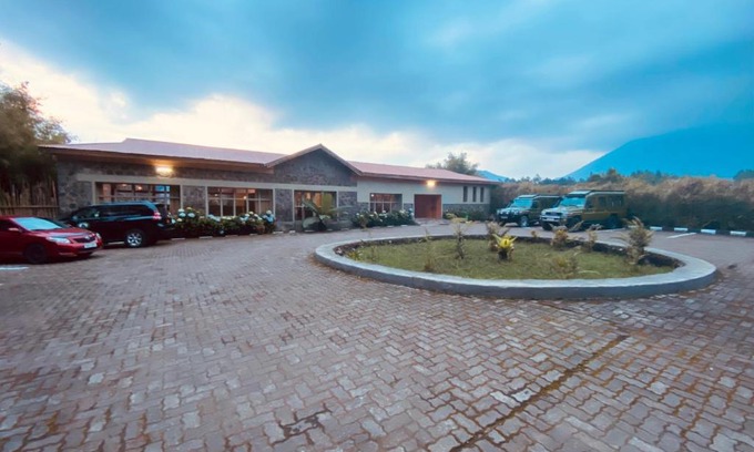 Kinigi Cabin | MOUTAIN GORILLA VIEW LODGE
