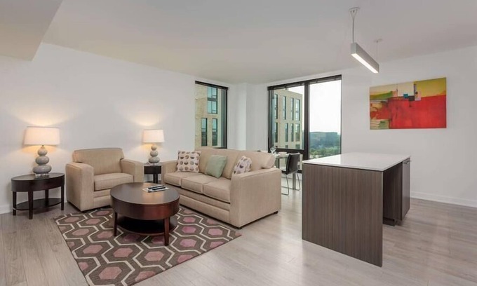 Reston Apartment | Move in w/Ease | Furnished & Well-equipped | Reston TC