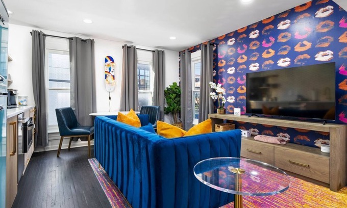 Downtown Columbus House | Moxie Flat/High Street/Free Parking!