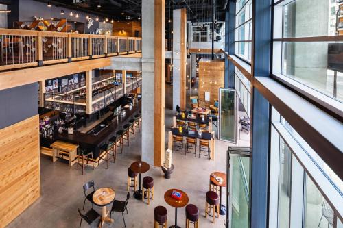 Downtown East Hotel | Moxy Minneapolis Downtown