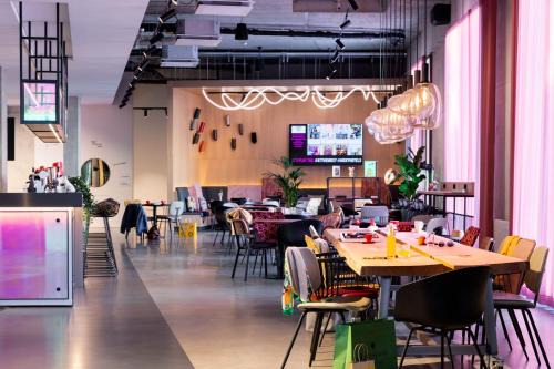Metzingen Hotel | Moxy Outletcity Metzingen