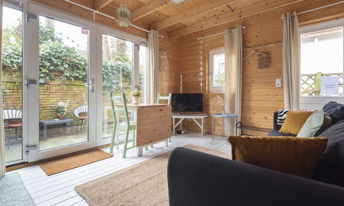 Zandvoort Apartment | Moyo Kijani Cosy Lodge