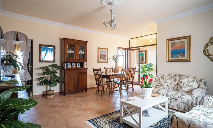 Cabras Apartment | Mricky House - Two Bedroom Apartment, Sleeps 4