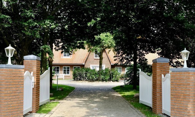 Garding Apartment | Mrs. Engels