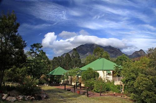 Mount Barney Cabin | Mt Barney Lodge