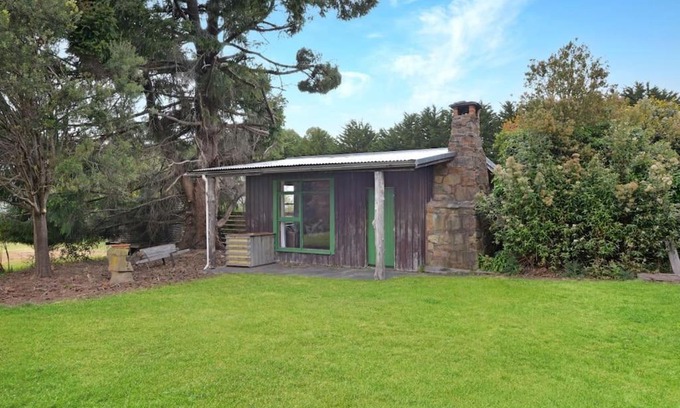 Gray House | Mt Elephant Forrest Cabin