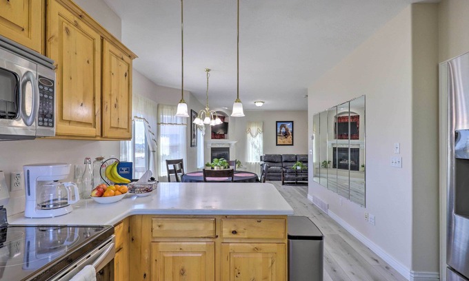 Saratoga Springs House | Mtn-View Home: Across From Lake + 30 Mi to Skiing!