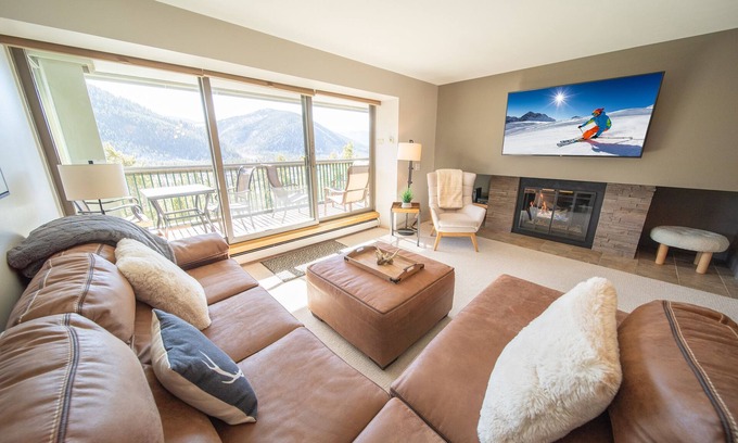 Keystone Condo | Mtn Views, Modern Furnishings, Shuttle to Slopes