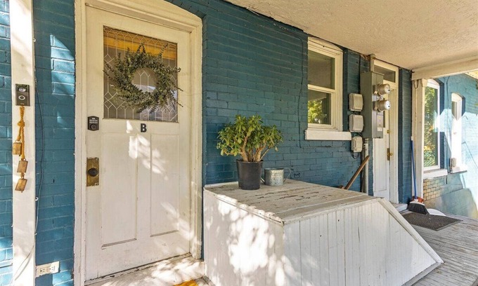 Franklin House | MTR Provo! 30+ day specials!