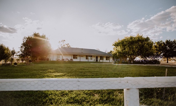 Menah House | Mudgee-gooree Farm Stay's Light, Bright and Welcoming House Just 7km From Mudgee