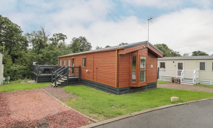 Morpeth Cottage | MULBERRY LODGE, pet friendly, country holiday cottage in Felton