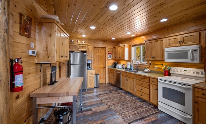 Lazy Acres House | Mule Deer Cabin