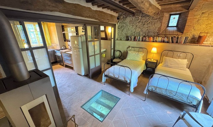 Capannori House | Mulino Torrigiani Valentina Apartment - Sleep to the sound of the brook!