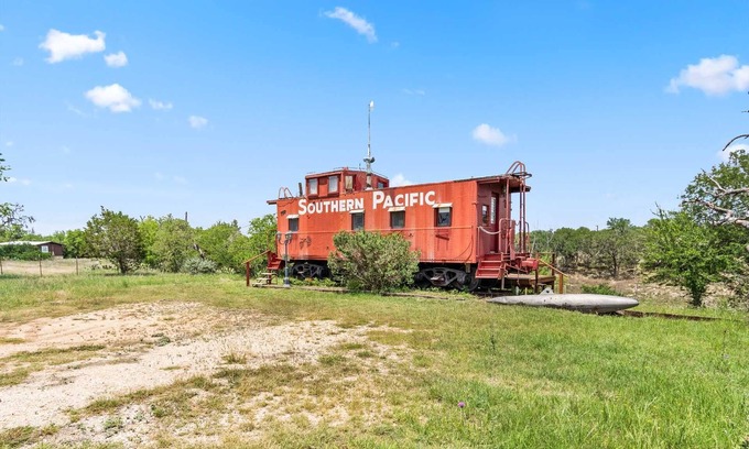 Bandera House | Muller's Ark Caboose