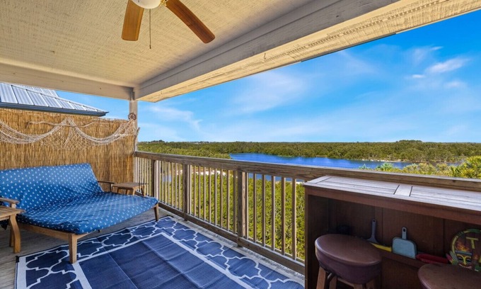 Cedar Key Condo | Mullet Manor the Fishing Cabin Condo!